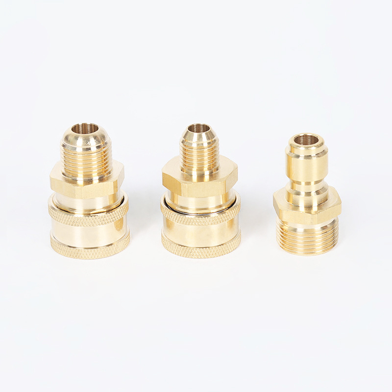 Уборка автомобильной машины с высоким давлением.