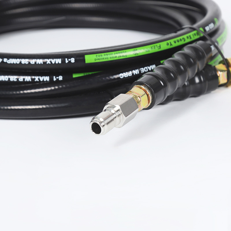 Неокрашенное водные трубы высокого давления в домашних канализациях