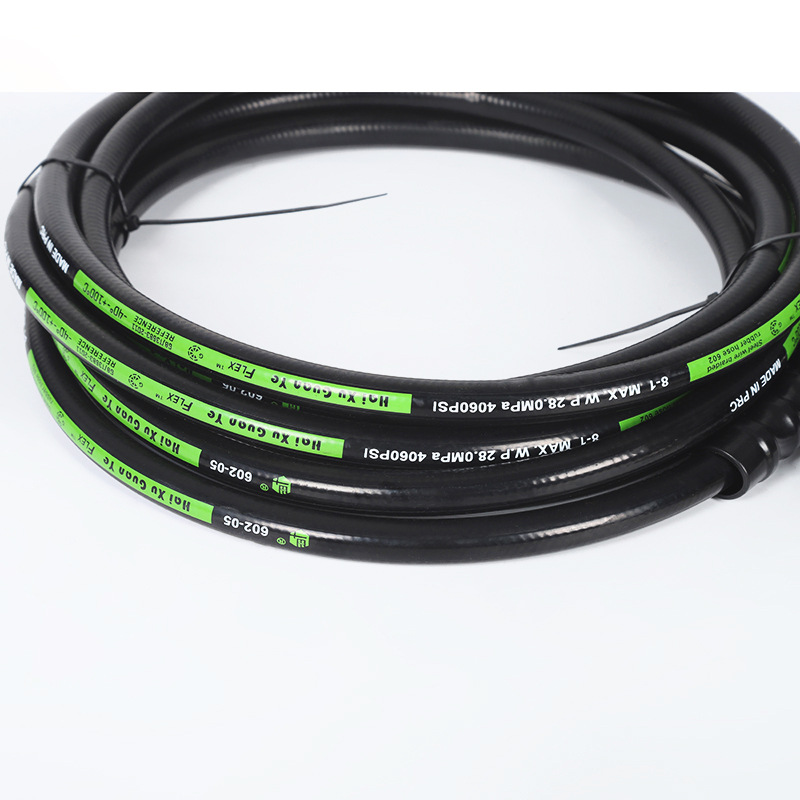 Неокрашенное водные трубы высокого давления в домашних канализациях