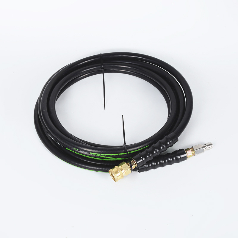 Неокрашенное водные трубы высокого давления в домашних канализациях